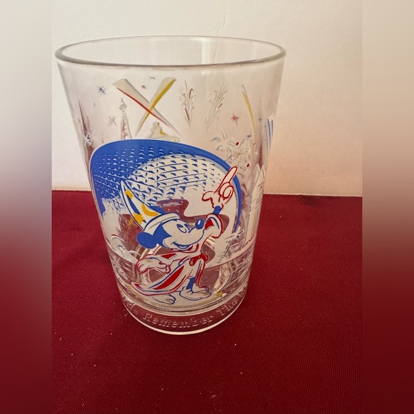 Vintage Walt Disney World 25th Anniversary McDonald's Drinking Glass - Picture 1 of 6